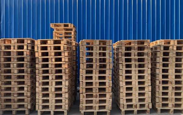 容县木托盘摆放技巧